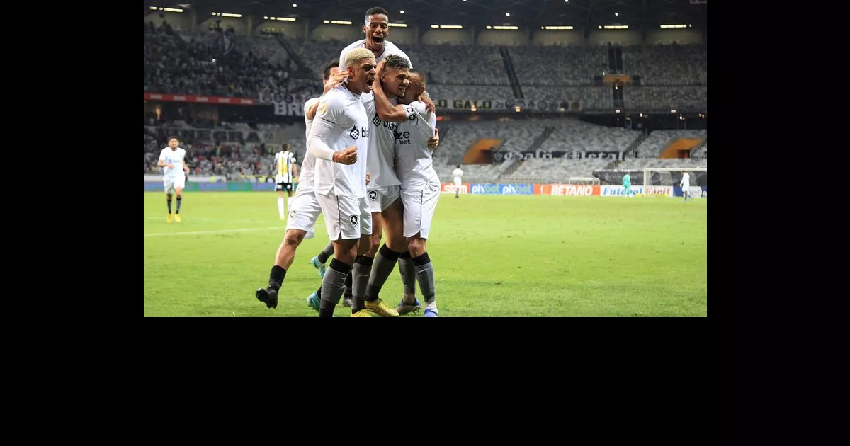 Botafogo garante vaga na Sul-Americana 2023; time ainda sonha com Libertadores