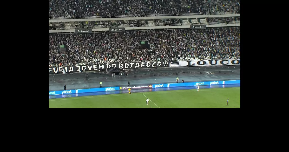 Torcida do Botafogo vaia jogadores após derrota no Nilton Santos; veja vídeo 