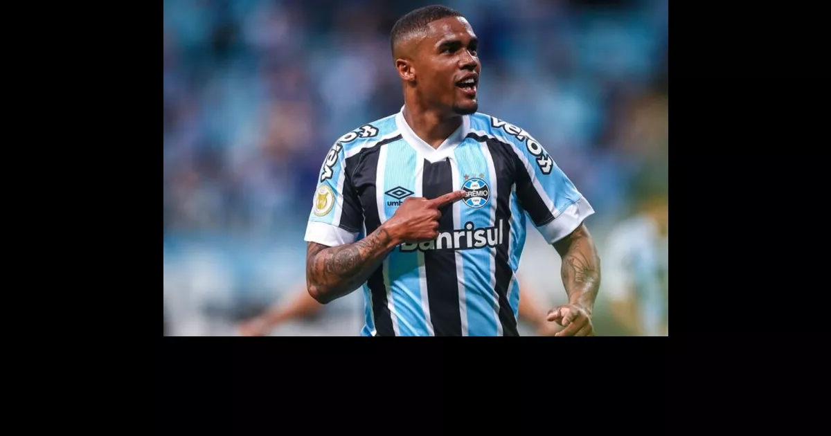 Botafogo nega suposto interesse em Douglas Costa