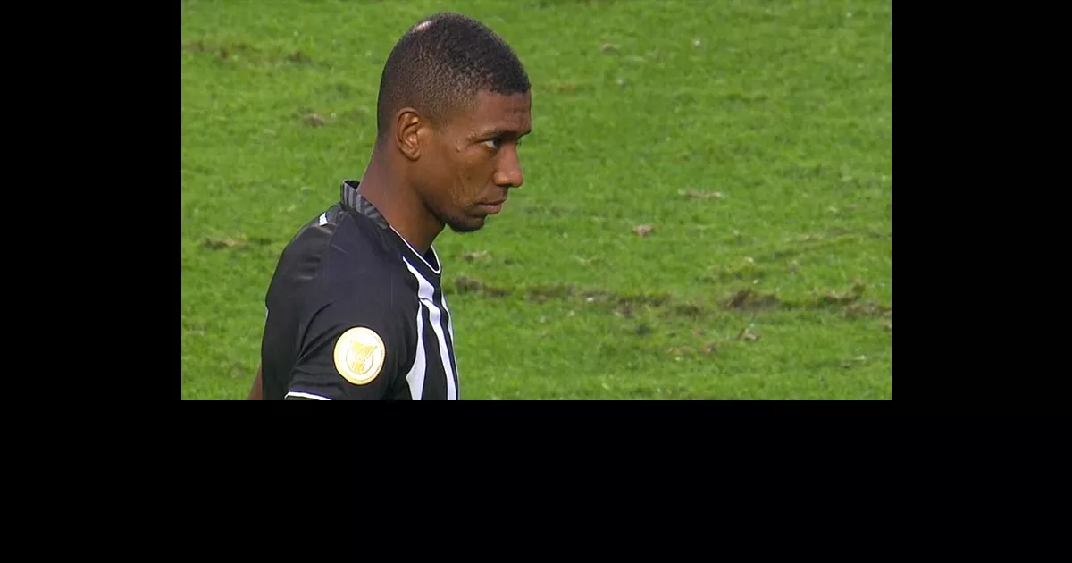 Veja quando Kanu deixará o o Botafogo e se apresentará ao Bahia