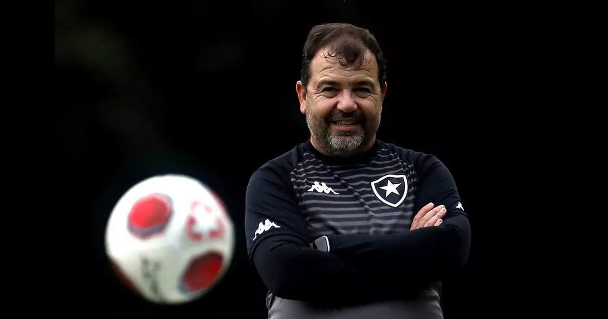 Enderson Moreira comenta saída do Botafogo e fala sobre SAF