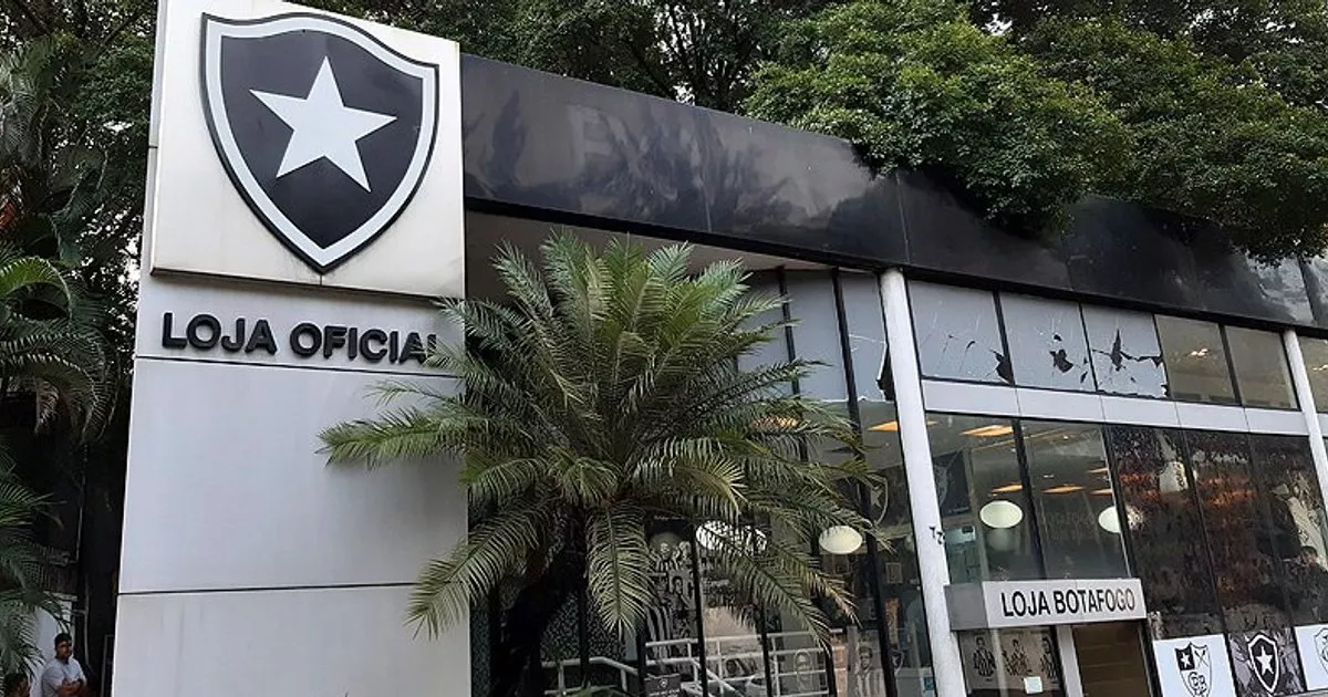 E a Loja Oficial do Botafogo em General Severiano, quando sai? 