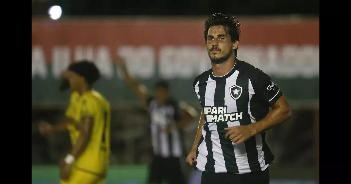 Botafogo renova contrato de Gabriel Pires até dezembro