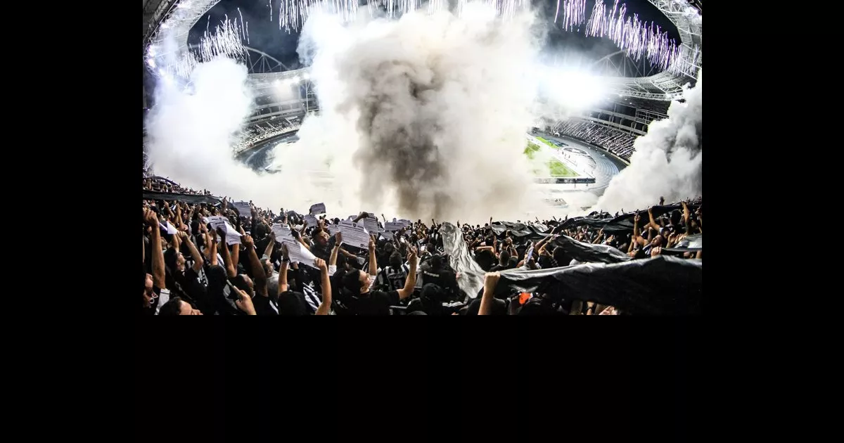 Veja como foi a festa da torcida do Botafogo contra Athletico