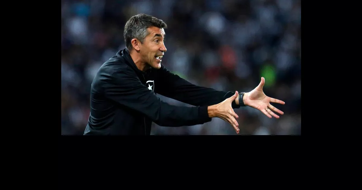 Confira declarações de Bruno Lage após Botafogo 4x1 Coritiba