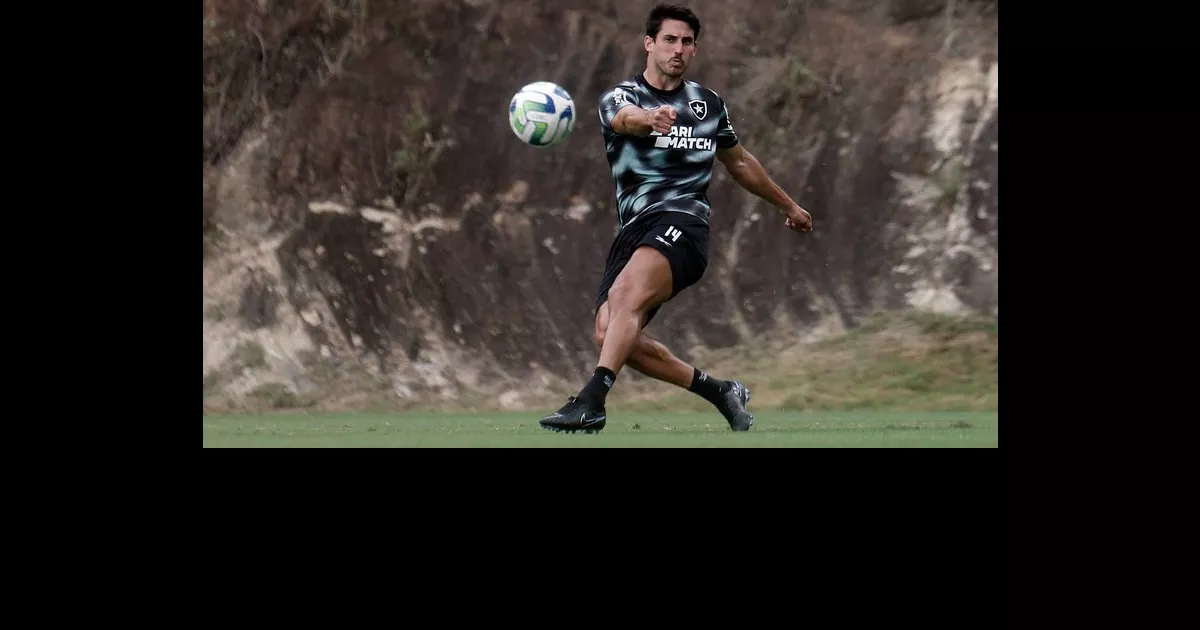 Botafogo Prepara Mudanças para o Confronto com o Goiás 