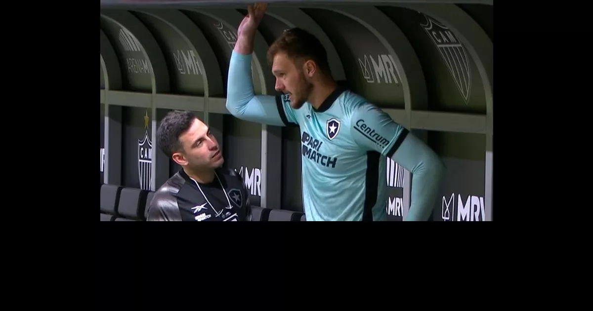 Lucas Perri fica fora de treino do Botafogo pelo segundo dia seguido