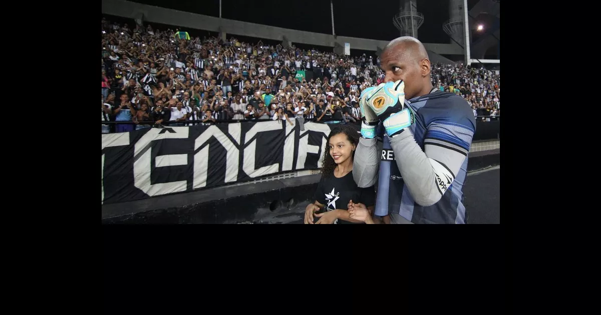 Ídolo do Botafogo, Jefferson Incentiva a Torcida no Campeonato Brasileiro