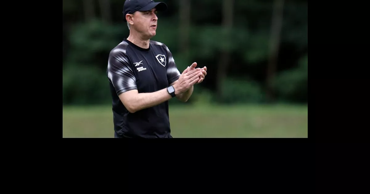 Tiago Nunes será apresentado oficialmente neste terça-feira no Botafogo