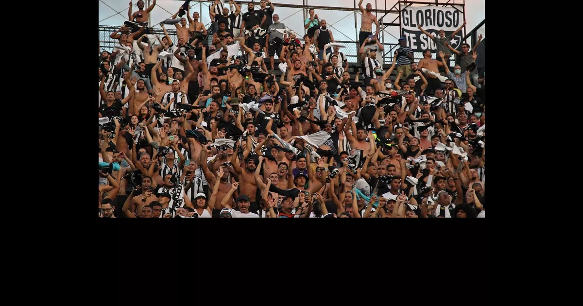 Torcida do Botafogo Esgota Ingressos para Partida Contra o Grêmio