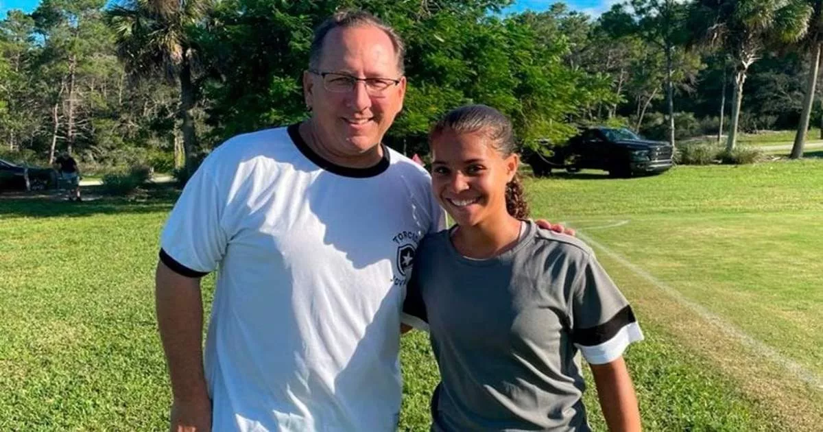 Giovanna Waksman: A Jovem Promessa do Botafogo Brilha nos EUA e Sonha com o Futebol Europeu