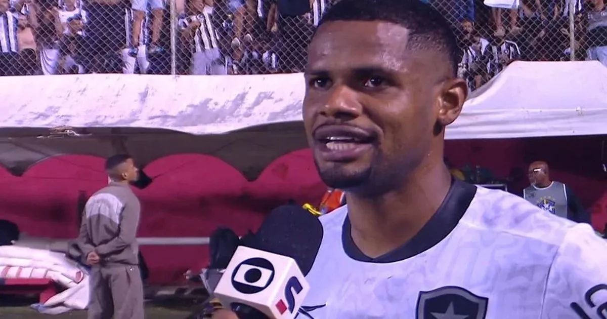 Júnior Santos Celebra Classificação do Botafogo na Bahia: ‘Momento Muito Especial’