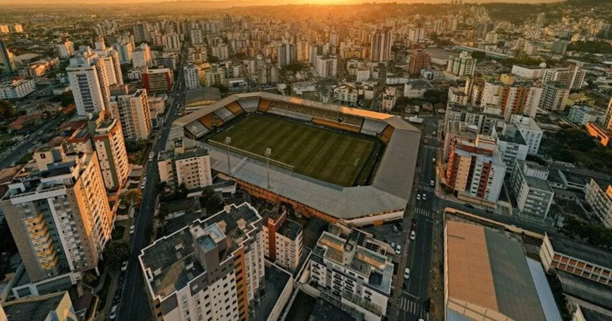 Botafogo Enfrenta Criciúma em Busca de Retomar a Liderança do Brasileirão 2024