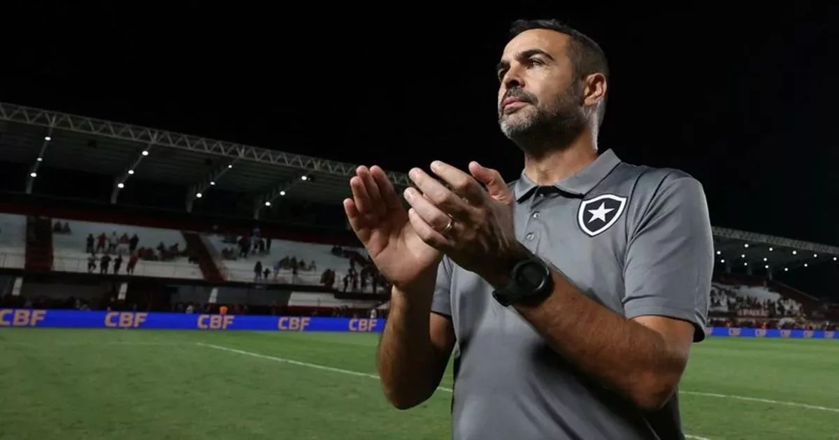 Botafogo Brilha em Goiânia com o Apoio da Torcida e Artur Jorge Destaca Importância do Apoio