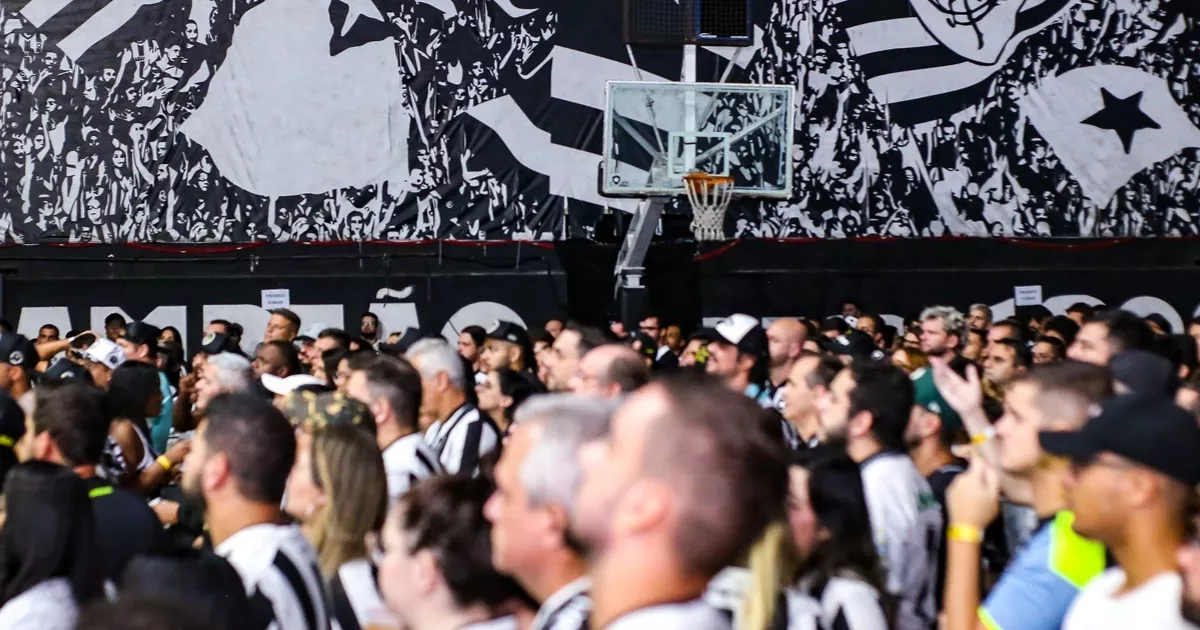 Botafogo esquenta a torcida para o duelo decisivo contra o Palmeiras em festa em General Severiano