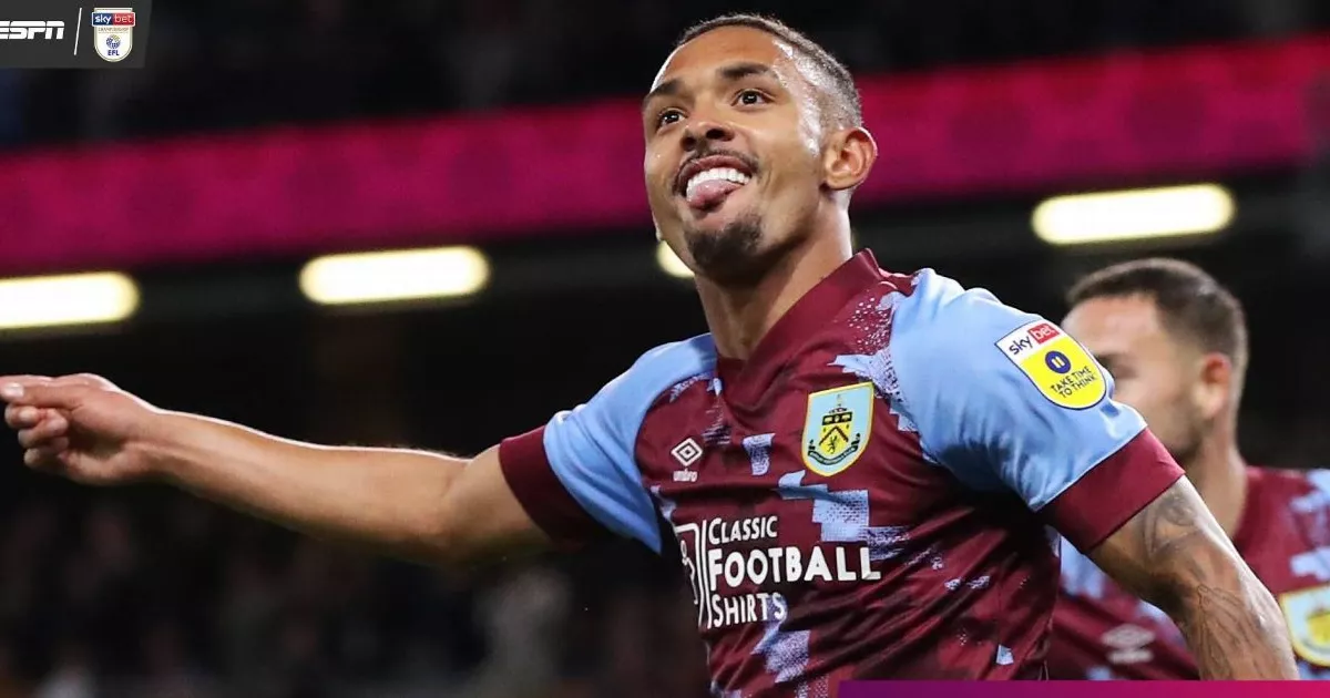 Botafogo oferece fortuna por Vitinho e pressiona Burnley por acerto