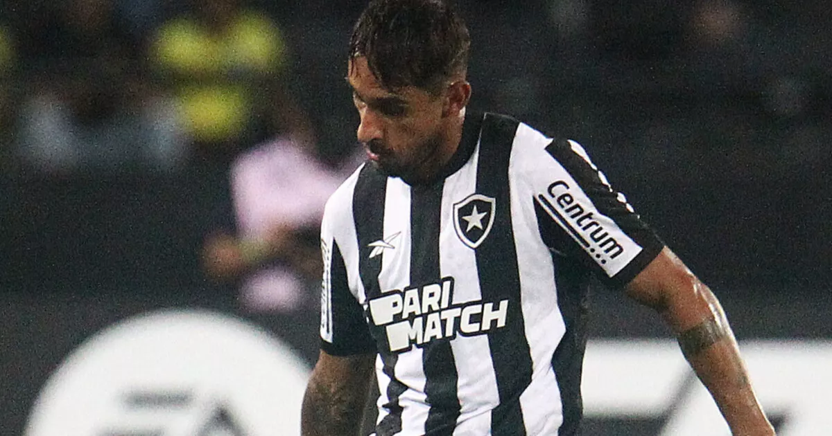 Damián Suárez se despede do Botafogo; Alvinegro aumenta chances de título