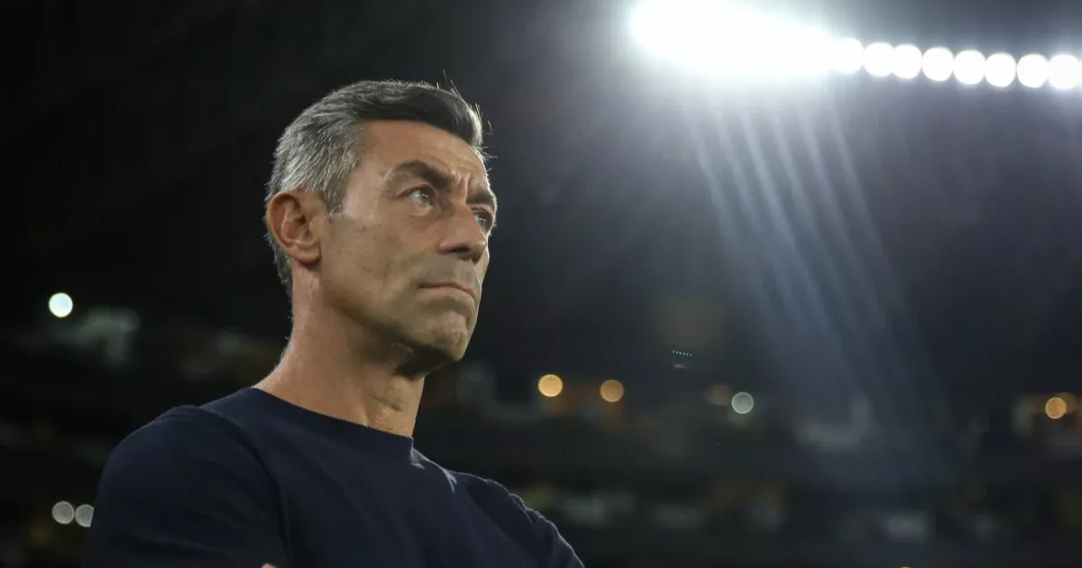 Caixinha Fora! Bragantino demite treinador após derrota para Botafogo