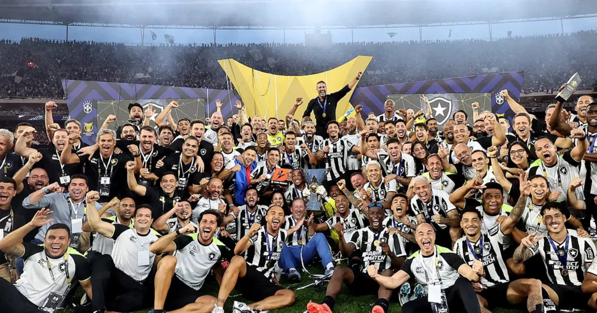 Botafogo Campeão: A Festa da Torcida no Aeroporto e a Saga da Volta para Casa