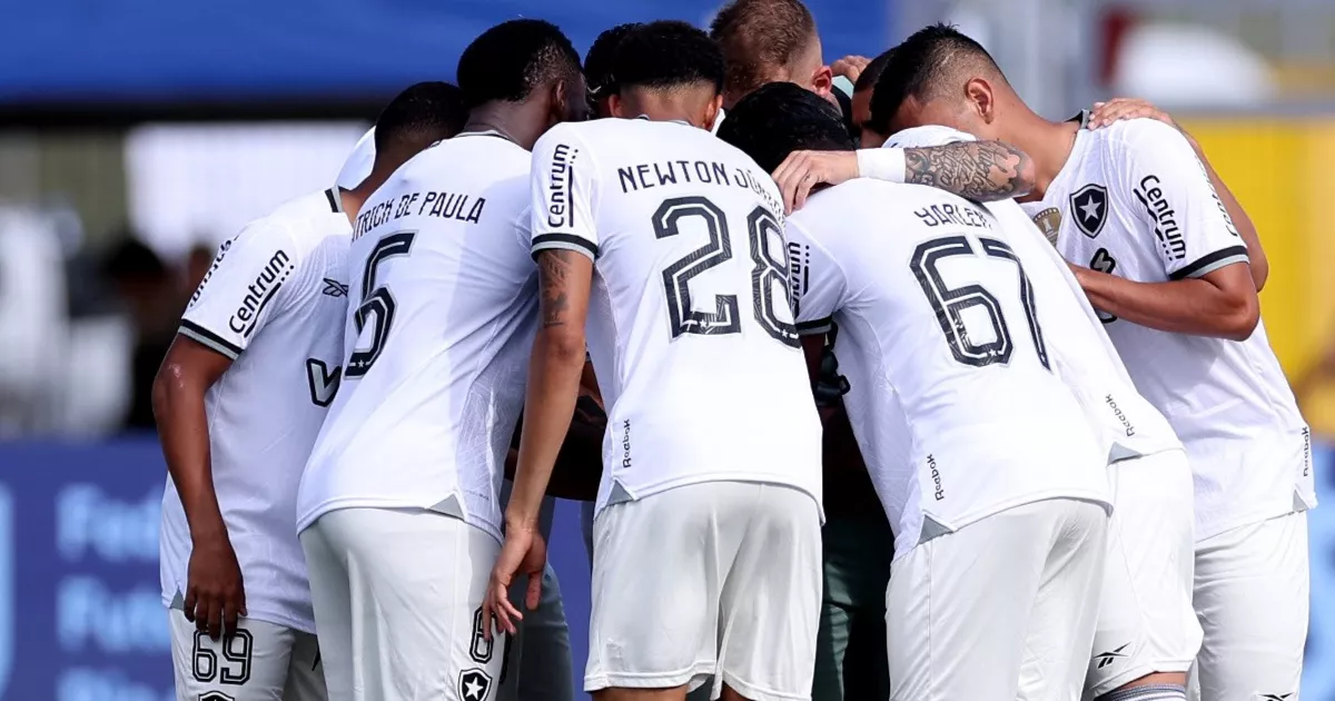 Patrick de Paula Defende Elenco do Botafogo Após Derrota e Promete Superação no Clássico Contra o Flamengo